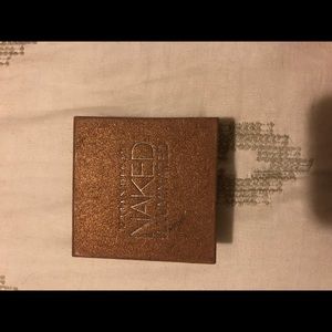 Urban Decay naked illuminated highlighter